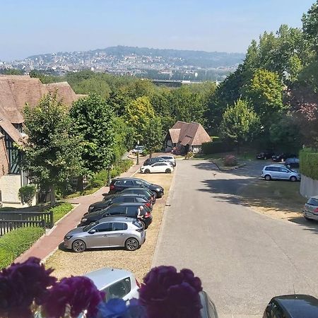 Appartement Domaine Des Yearlings Deauville Bagian luar foto